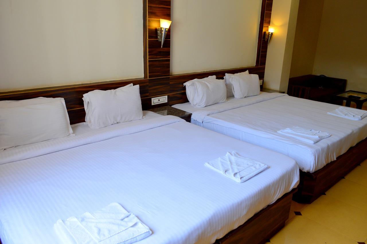 Palette Baga Near Titos Lane Formerly Baga Retreat Calangute Ngoại thất bức ảnh